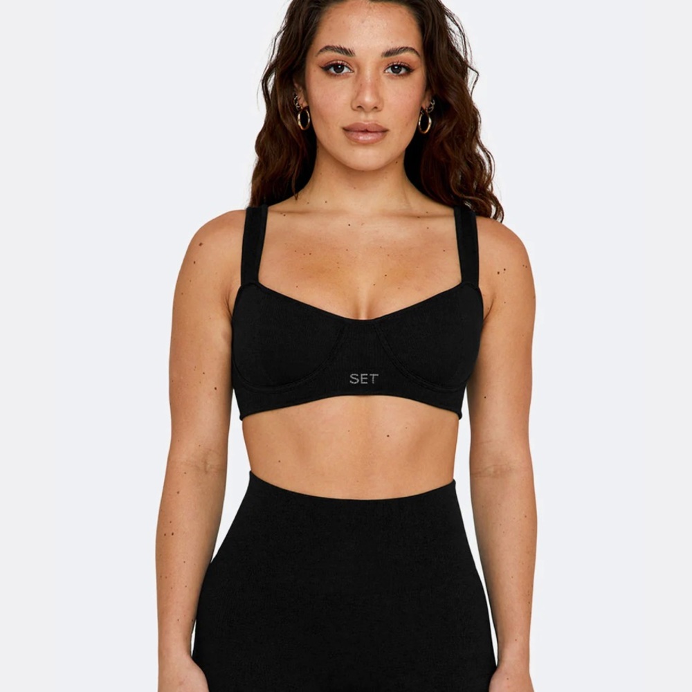 BNWT Set Active contour bra!